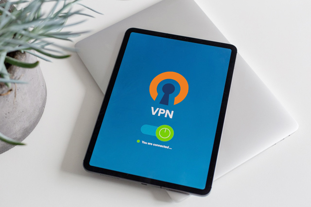  Go Private Online with Fast & Secure PPTP VPN Service
